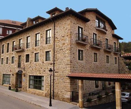 Hotel Villa De Cabrales Arenas De Cabrales Kültér fotó