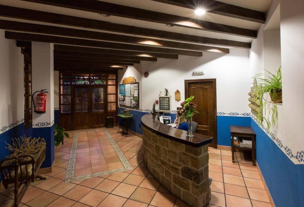 Hotel Villa De Cabrales Arenas De Cabrales Kültér fotó